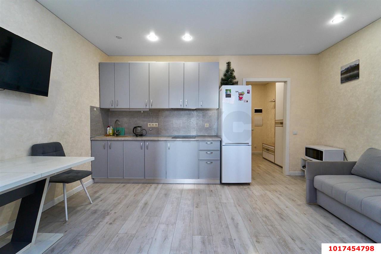 Фото №2: 1-комнатная квартира <span class="whitespace-nowrap">40 м²</span>, <span class="whitespace-nowrap">22/24 эт.</span> - Краснодар, Прикубанский внутригородской округ, Россинского, мкр. жилой комплекс Дружный-2, б-р Адмиралтейский, 3к2