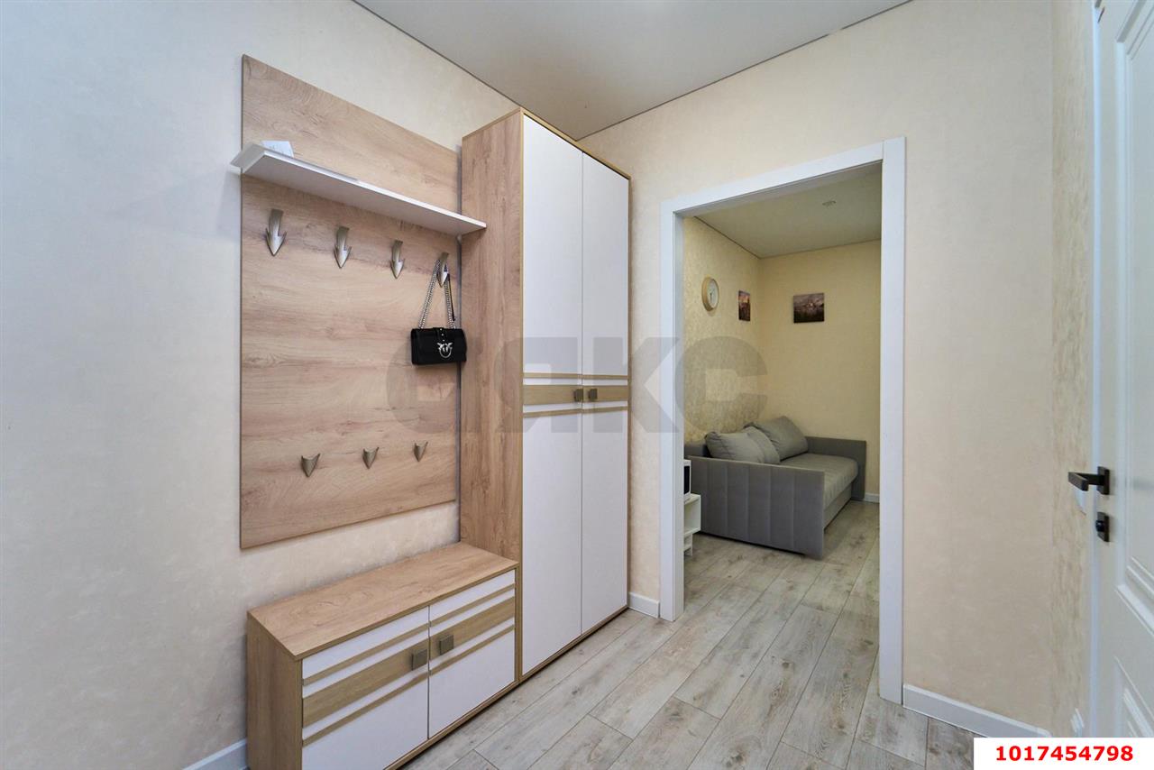 Фото №7: 1-комнатная квартира <span class="whitespace-nowrap">40 м²</span>, <span class="whitespace-nowrap">22/24 эт.</span> - Краснодар, Прикубанский внутригородской округ, Россинского, мкр. жилой комплекс Дружный-2, б-р Адмиралтейский, 3к2