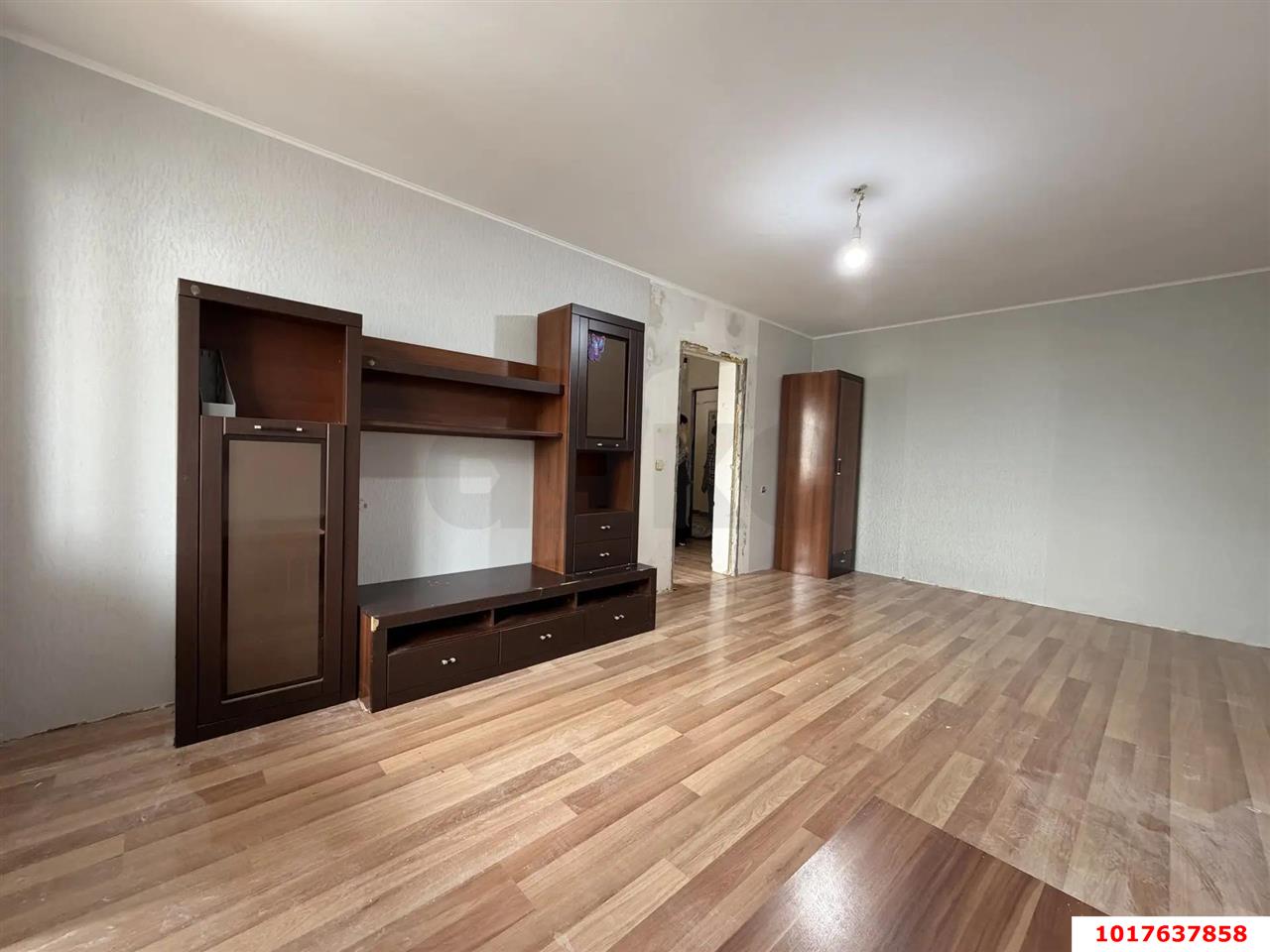 Фото №2: 1-комнатная квартира <span class="whitespace-nowrap">40 м²</span>, <span class="whitespace-nowrap">10/16 эт.</span> - Краснодар, Карасунский внутригородской округ, мкр. Гидростроителей, пр-кт имени писателя Знаменского, 5