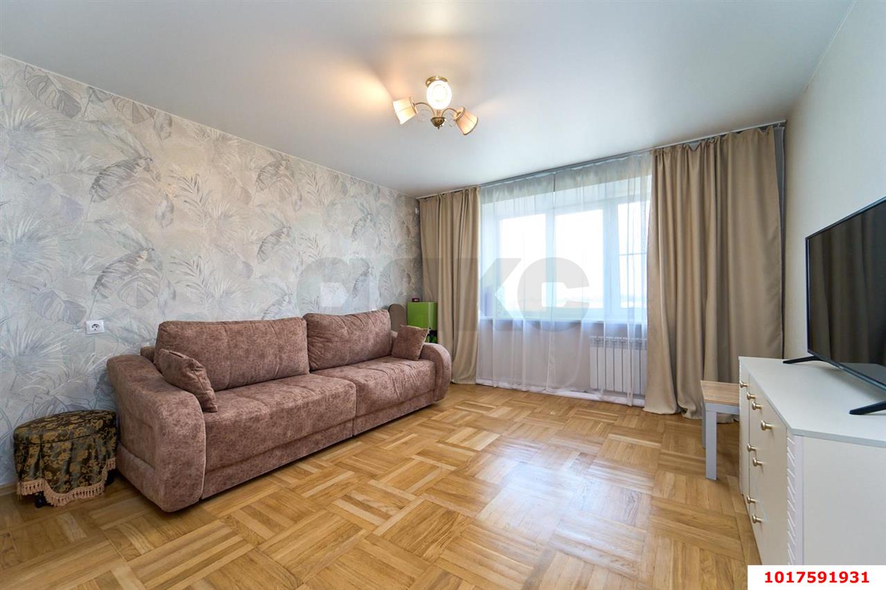 Фото №1: 3-комнатная квартира <span class="whitespace-nowrap">65 м²</span>, <span class="whitespace-nowrap">9/10 эт.</span> - Краснодар, Карасунский внутригородской округ, мкр. Комсомольский, ул. Симферопольская, 18