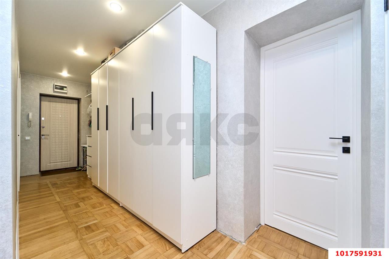 Фото №12: 3-комнатная квартира <span class="whitespace-nowrap">65 м²</span>, <span class="whitespace-nowrap">9/10 эт.</span> - Краснодар, Карасунский внутригородской округ, мкр. Комсомольский, ул. Симферопольская, 18