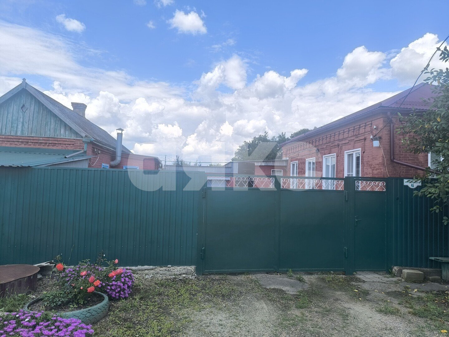 Фото №2: Дом <span class="whitespace-nowrap">70 м²</span> <span class="whitespace-nowrap">+ 10 сот.</span>, <span class="whitespace-nowrap">1 эт.</span> - Красная Поляна, ул. Будённого, 4