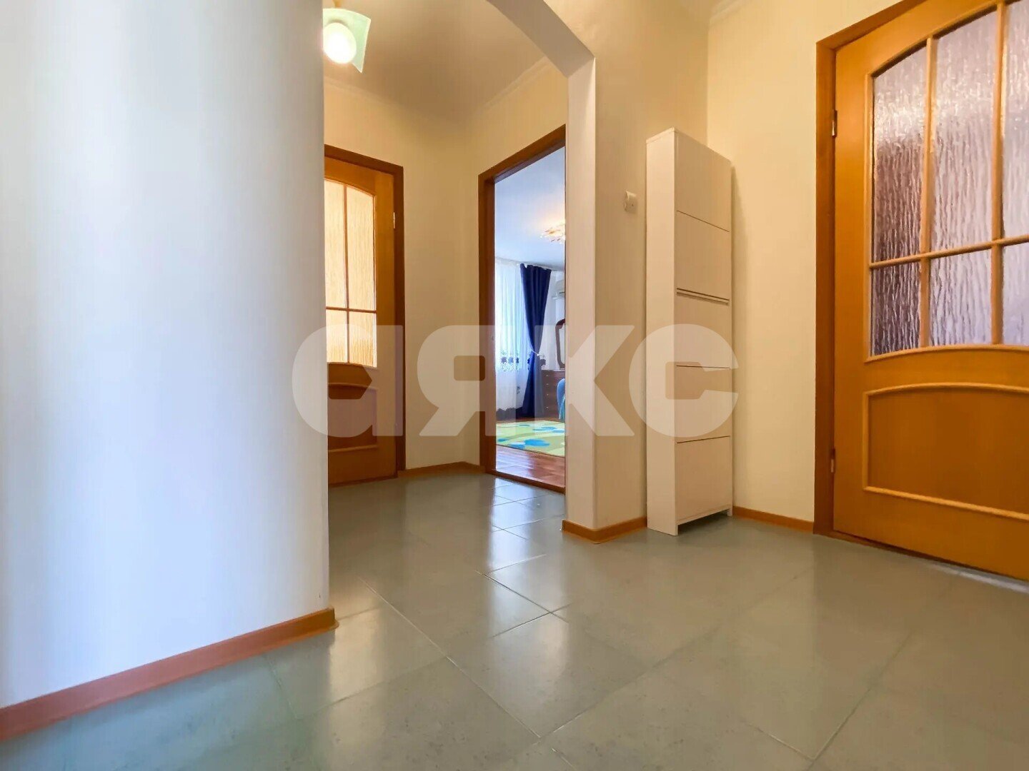 Фото №3: 3-комнатная квартира <span class="whitespace-nowrap">62 м²</span>, <span class="whitespace-nowrap">8/9 эт.</span> - Геленджик, мкр. 5-й, ул. Островского, 79А