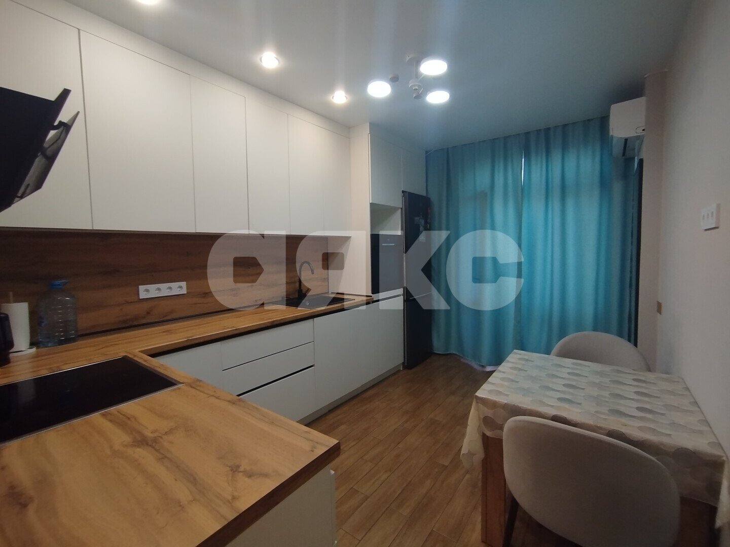 Фото №3: 1-комнатная квартира <span class="whitespace-nowrap">41 м²</span>, <span class="whitespace-nowrap">1/8 эт.</span> - Горячий Ключ, мкр. Администрация, ул. Рябиновая, 2
