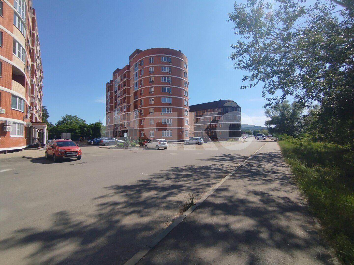 Фото №2: 1-комнатная квартира <span class="whitespace-nowrap">41 м²</span>, <span class="whitespace-nowrap">1/8 эт.</span> - Горячий Ключ, мкр. Администрация, ул. Рябиновая, 2