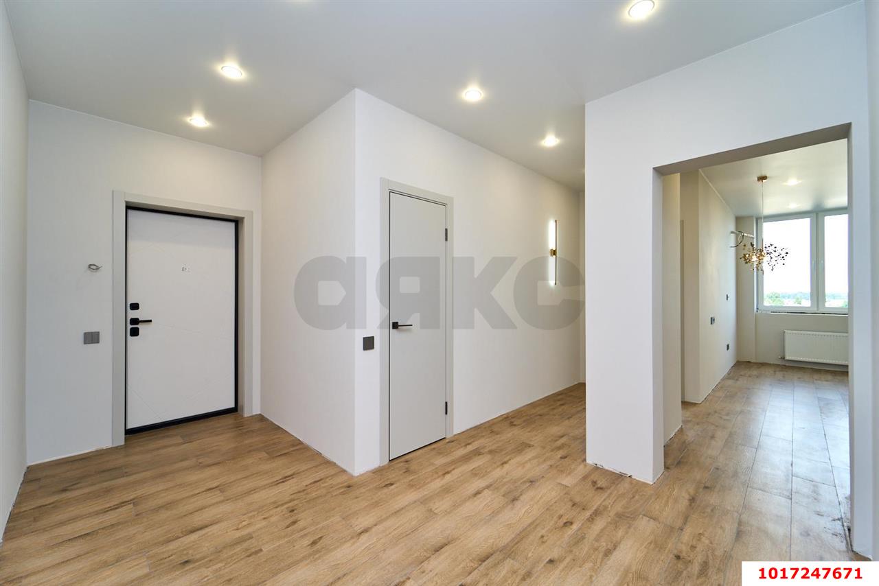 Фото №2: 2-комнатная квартира <span class="whitespace-nowrap">72 м²</span>, <span class="whitespace-nowrap">6/24 эт.</span> - Краснодар, Центральный внутригородской округ, мкр. Черёмушки, ул. Обрывная, 132/1к21