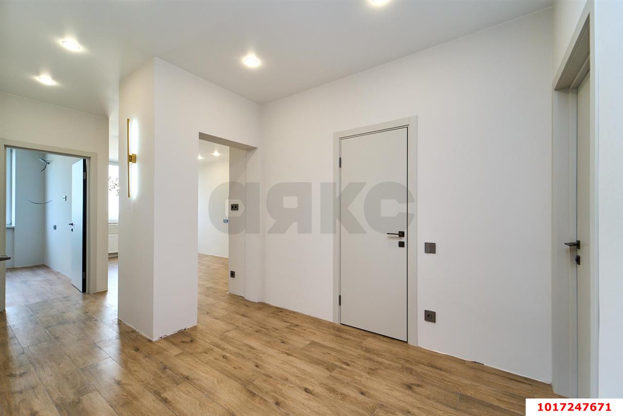 Фото №4: 2-комнатная квартира <span class="whitespace-nowrap">72 м²</span>, <span class="whitespace-nowrap">6/24 эт.</span> - Краснодар, Центральный внутригородской округ, мкр. Черёмушки, ул. Обрывная, 132/1к21