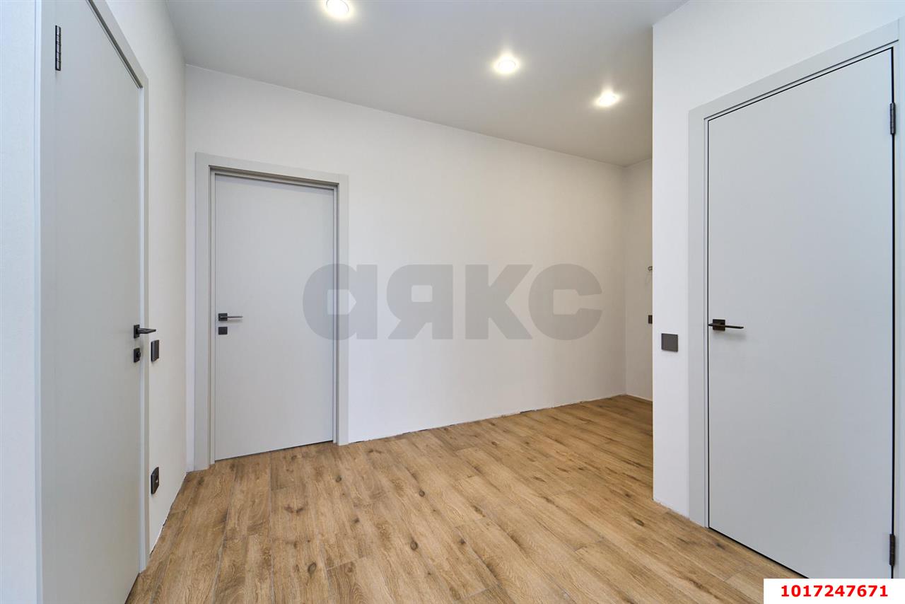 Фото №3: 2-комнатная квартира <span class="whitespace-nowrap">72 м²</span>, <span class="whitespace-nowrap">6/24 эт.</span> - Краснодар, Центральный внутригородской округ, мкр. Черёмушки, ул. Обрывная, 132/1к21