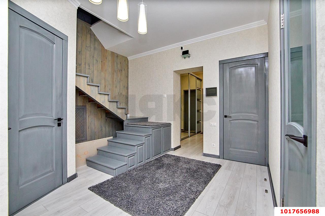 Фото №10: 3-комнатная квартира <span class="whitespace-nowrap">162 м²</span>, <span class="whitespace-nowrap">7/8 эт.</span> - Краснодар, Прикубанский внутригородской округ, мкр. Музыкальный, ул. Шолохова, 35