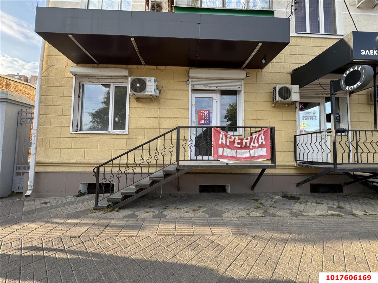 Фото №3: Торговое помещение <span class="whitespace-nowrap">32 м²</span>, <span class="whitespace-nowrap">1/3 эт.</span> - Краснодар, Центральный внутригородской округ, мкр. Центральный, ул. Северная, 347