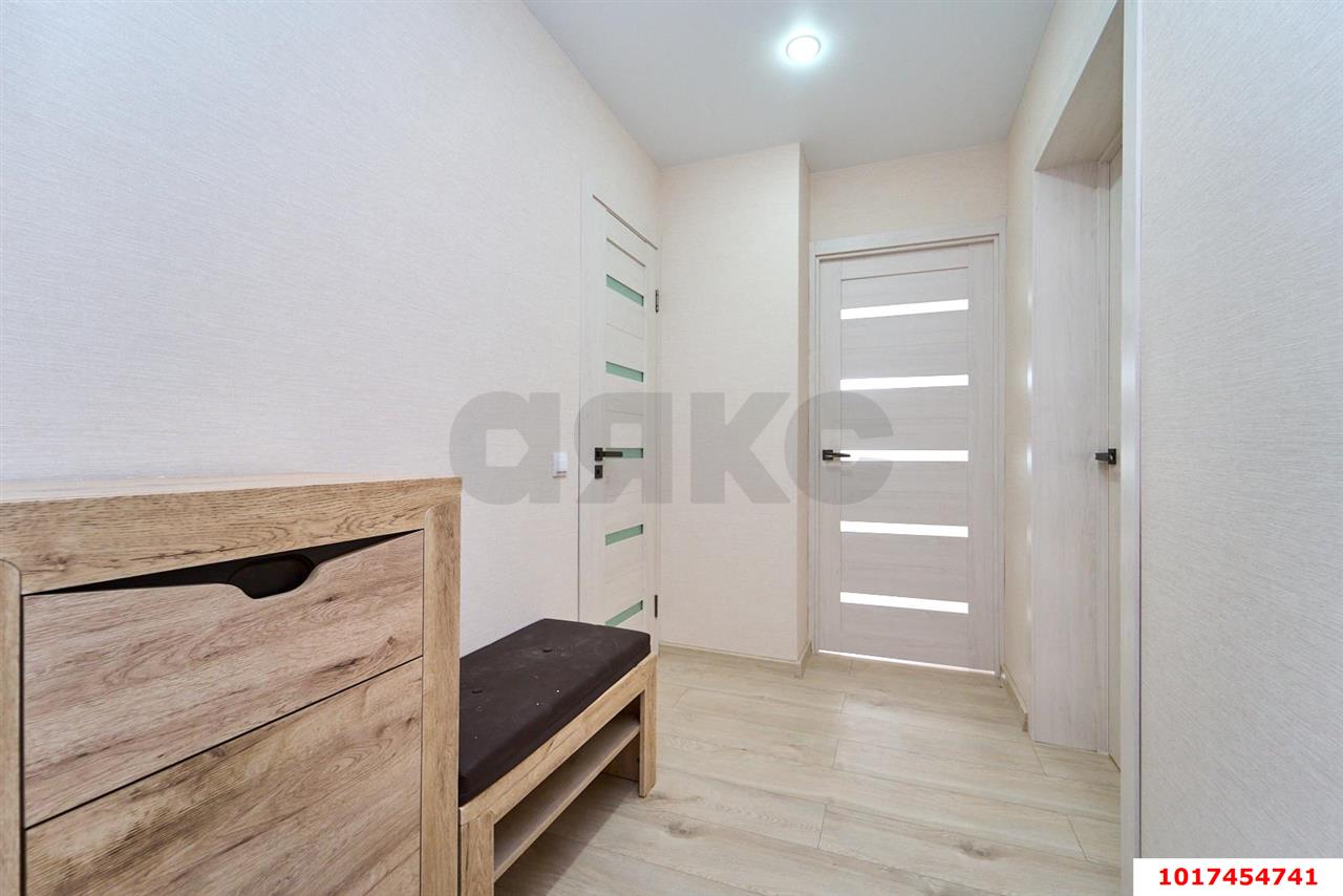Фото №4: 1-комнатная квартира <span class="whitespace-nowrap">42 м²</span>, <span class="whitespace-nowrap">16/16 эт.</span> - Краснодар, Прикубанский внутригородской округ, мкр. Завод Измерительных Приборов, ул. имени 40-летия Победы, 33/10