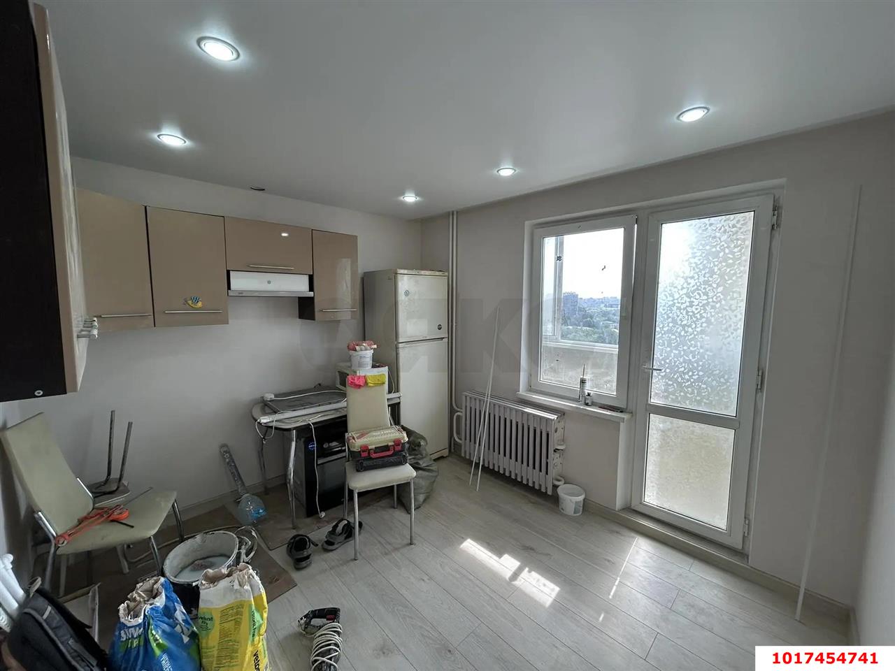 Фото №3: 1-комнатная квартира <span class="whitespace-nowrap">42 м²</span>, <span class="whitespace-nowrap">16/16 эт.</span> - Краснодар, Прикубанский внутригородской округ, мкр. Завод Измерительных Приборов, ул. имени 40-летия Победы, 33/10