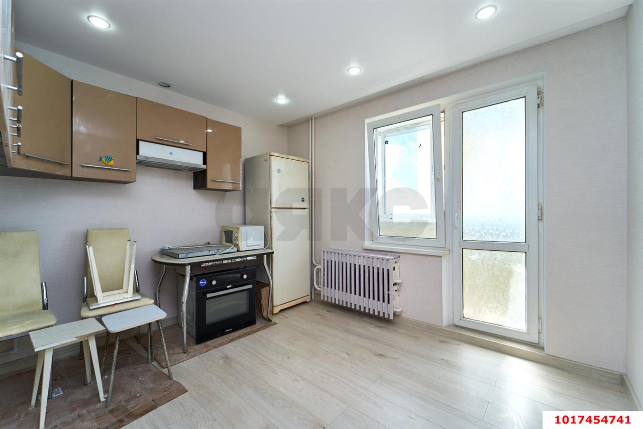 Фото №8: 1-комнатная квартира <span class="whitespace-nowrap">42 м²</span>, <span class="whitespace-nowrap">16/16 эт.</span> - Краснодар, Прикубанский внутригородской округ, мкр. Завод Измерительных Приборов, ул. имени 40-летия Победы, 33/10