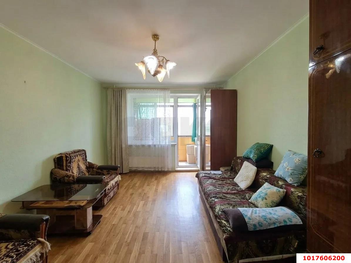 Фото №3: 2-комнатная квартира <span class="whitespace-nowrap">55 м²</span>, <span class="whitespace-nowrap">5/10 эт.</span> - Краснодар, Западный внутригородской округ, мкр. Юбилейный, ул. Рождественская набережная, 19
