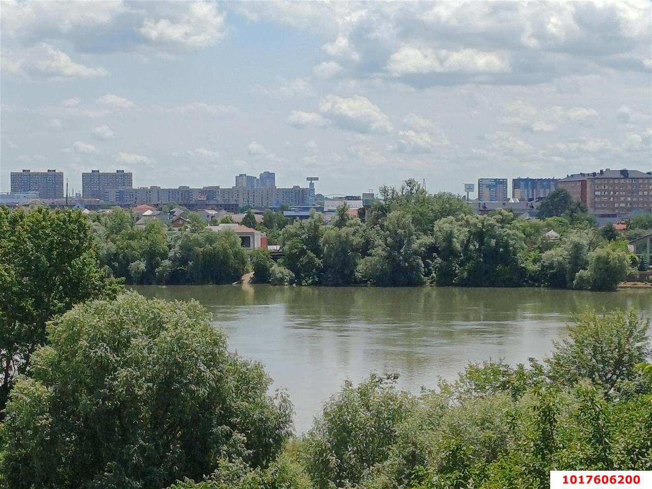 Фото №10: 2-комнатная квартира <span class="whitespace-nowrap">55 м²</span>, <span class="whitespace-nowrap">5/10 эт.</span> - Краснодар, Западный внутригородской округ, мкр. Юбилейный, ул. Рождественская набережная, 19