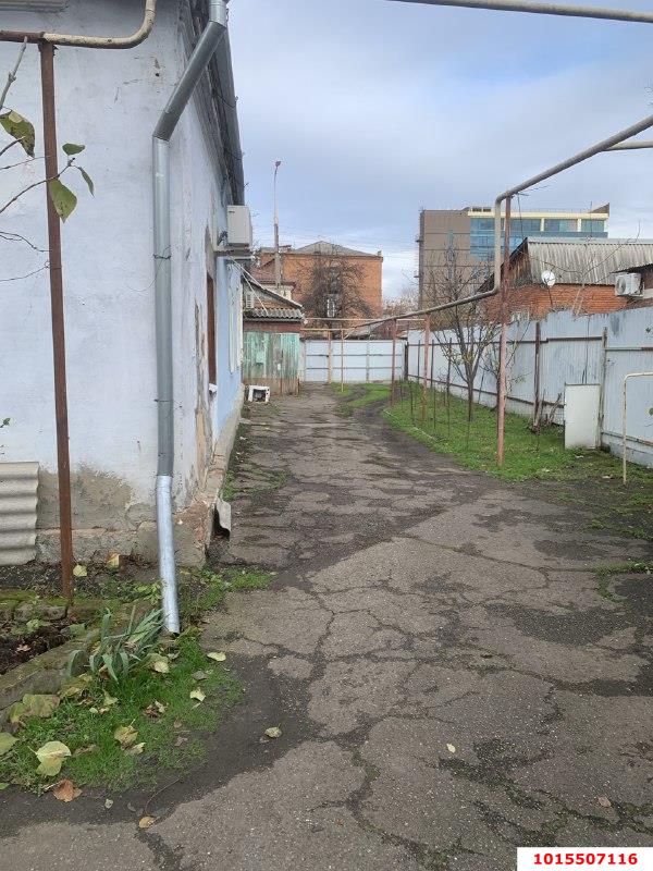 Фото №6: 2-комнатная квартира <span class="whitespace-nowrap">29 м²</span>, <span class="whitespace-nowrap">1/1 эт.</span> - Краснодар, Западный внутригородской округ, мкр. Центральный, ул. Комсомольская, 30