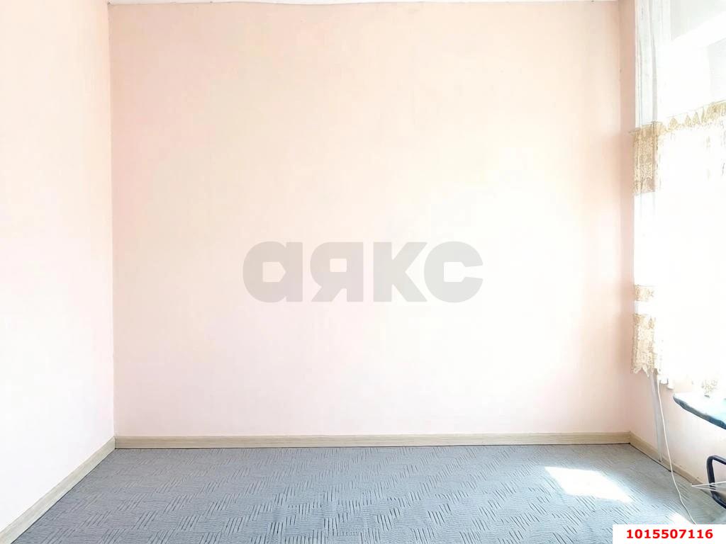 Фото №2: 2-комнатная квартира <span class="whitespace-nowrap">29 м²</span>, <span class="whitespace-nowrap">1/1 эт.</span> - Краснодар, Западный внутригородской округ, мкр. Центральный, ул. Комсомольская, 30