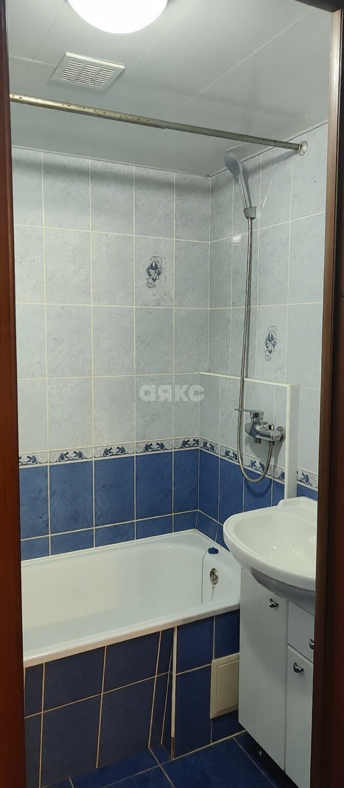 Фото №11: 3-комнатная квартира <span class="whitespace-nowrap">64 м²</span>, <span class="whitespace-nowrap">8/9 эт.</span> - Майкоп, мкр. квартал Черёмушки, ул. Юннатов, 2Б