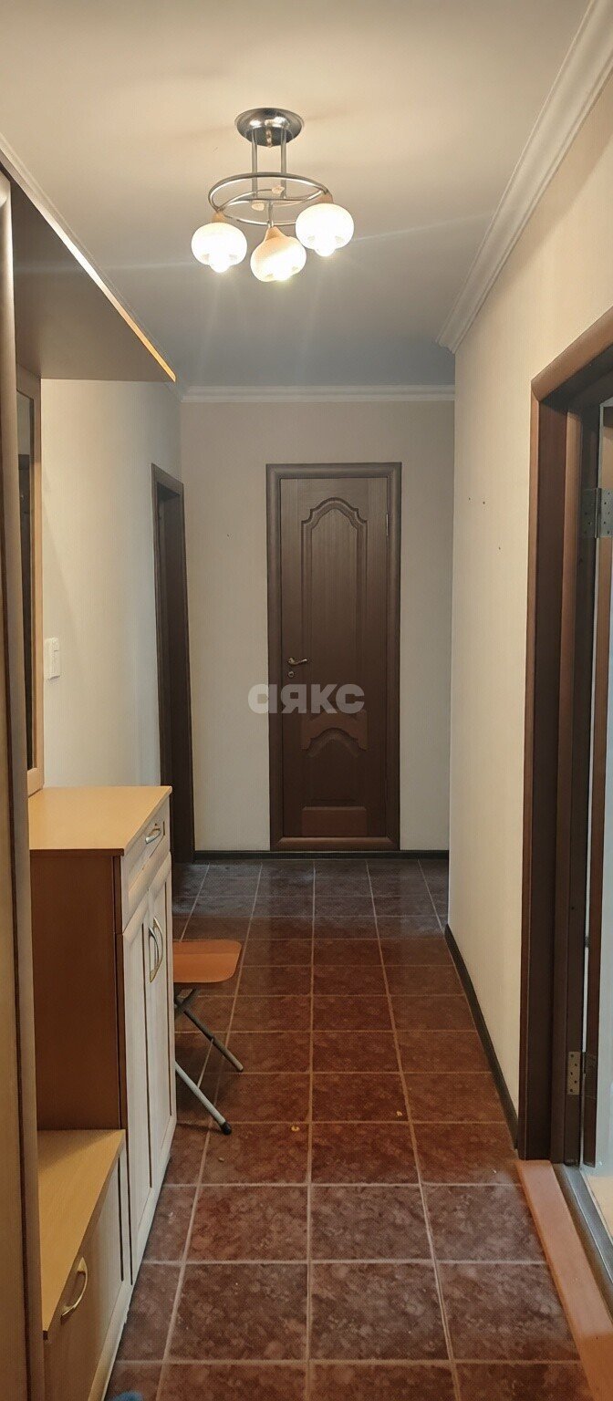 Фото №3: 3-комнатная квартира <span class="whitespace-nowrap">64 м²</span>, <span class="whitespace-nowrap">8/9 эт.</span> - Майкоп, мкр. квартал Черёмушки, ул. Юннатов, 2Б