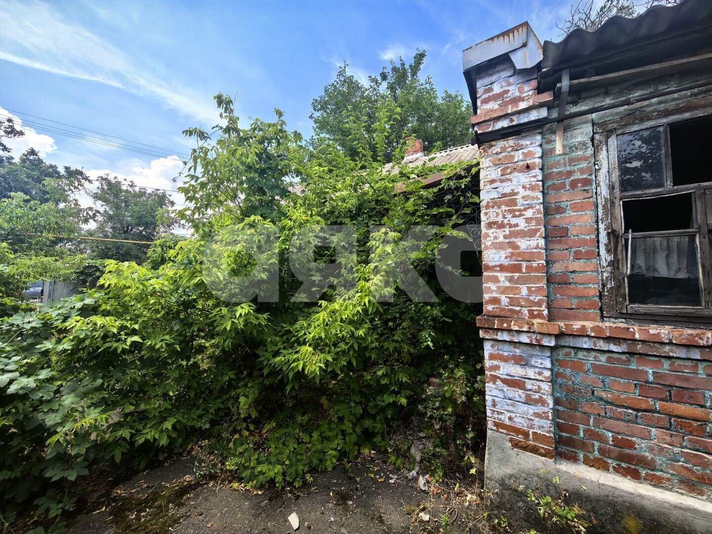 Фото №4: Дом <span class="whitespace-nowrap">64 м²</span> <span class="whitespace-nowrap">+ 7 сот.</span>, <span class="whitespace-nowrap">1 эт.</span> - Мариуполь, р. Жовтневый, ул. Кирпичная, 90