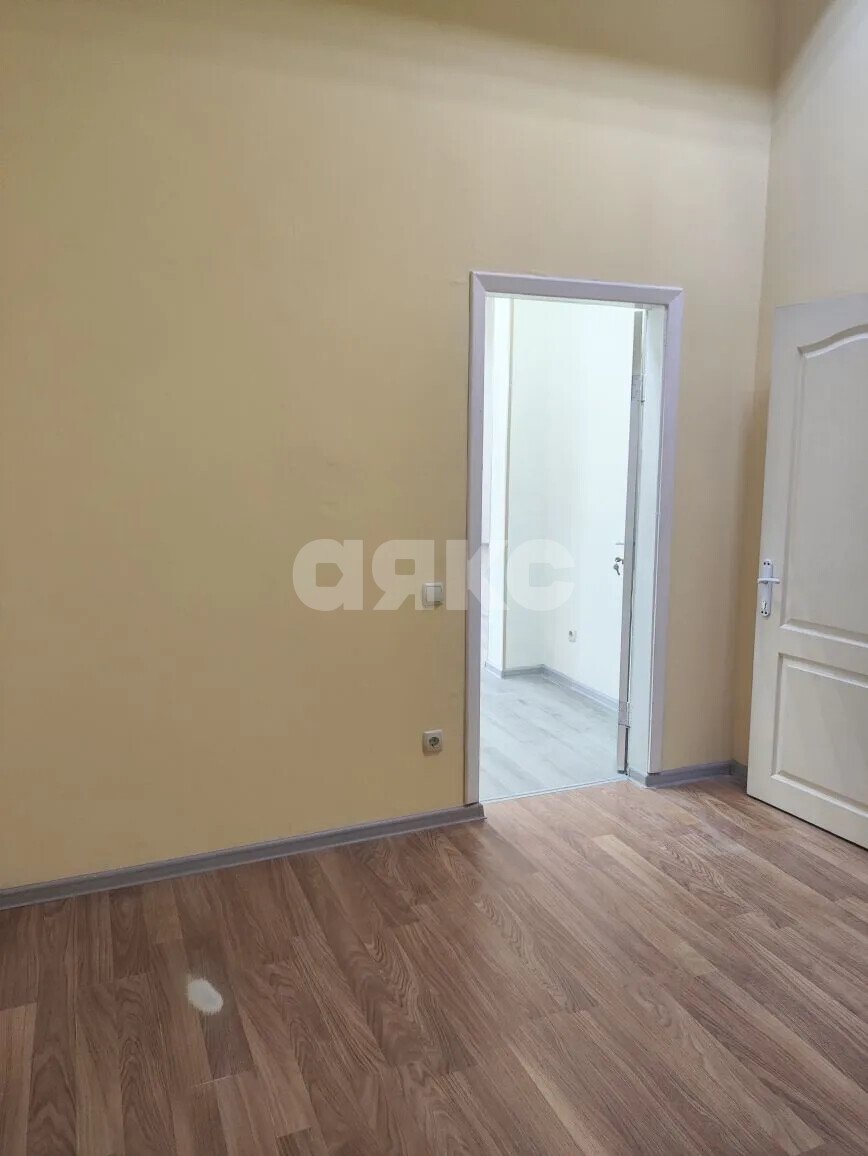 Фото №6: Коммерция <span class="whitespace-nowrap">124 м²</span>, <span class="whitespace-nowrap">2/2 эт.</span> - Мелитополь, ул. Екатерины Великой, 64
