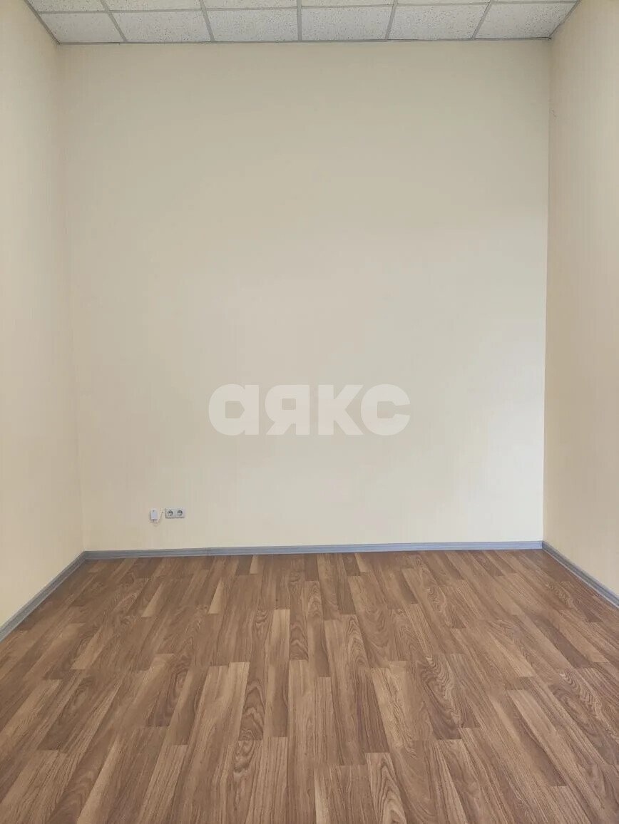 Фото №11: Коммерция <span class="whitespace-nowrap">124 м²</span>, <span class="whitespace-nowrap">2/2 эт.</span> - Мелитополь, ул. Екатерины Великой, 64