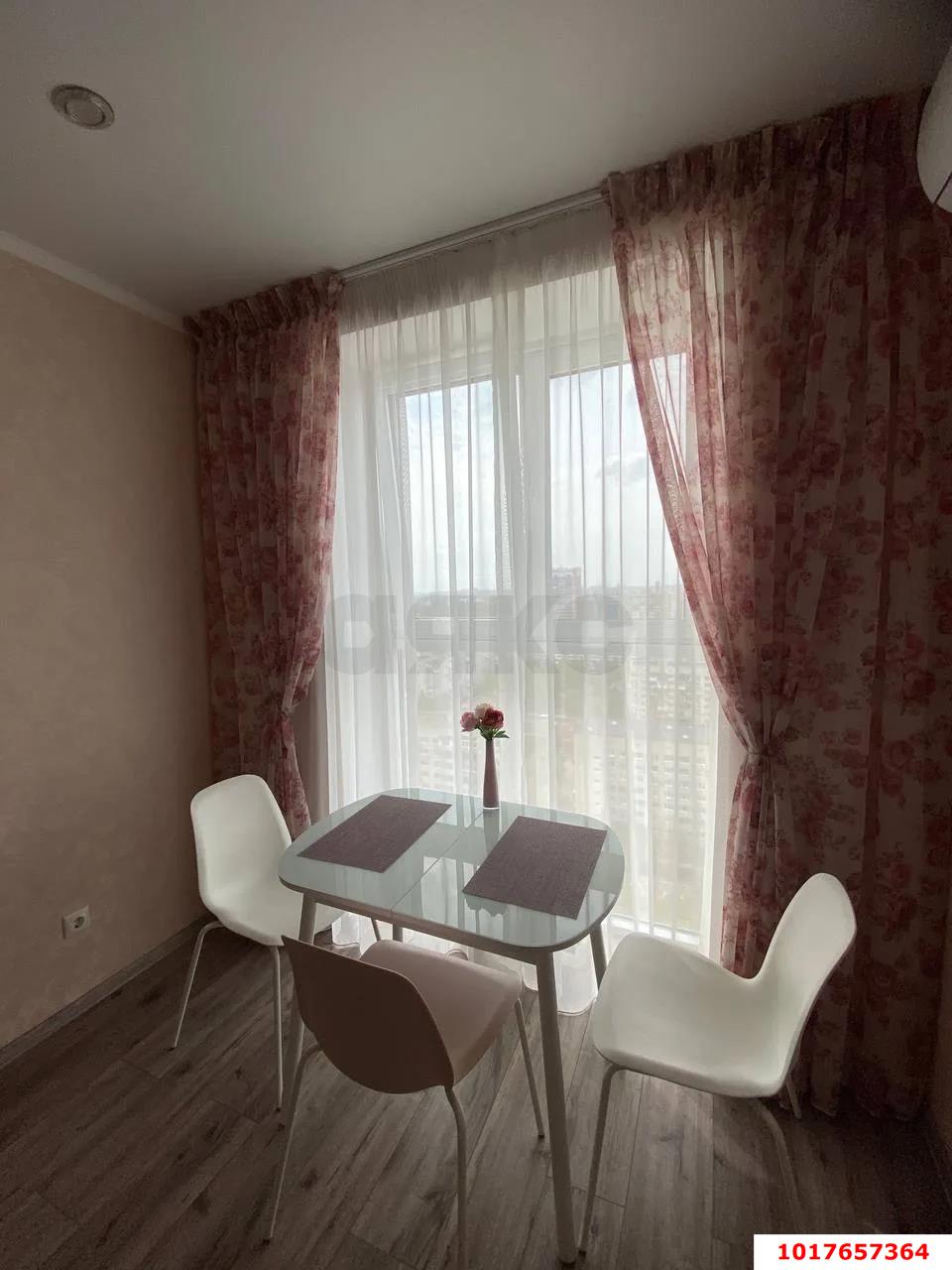 Фото №3: 1-комнатная квартира <span class="whitespace-nowrap">41 м²</span>, <span class="whitespace-nowrap">21/25 эт.</span> - Краснодар, Прикубанский внутригородской округ, ЖК Кубанский, мкр. Завод Измерительных Приборов, ул. Зиповская, 34к1
