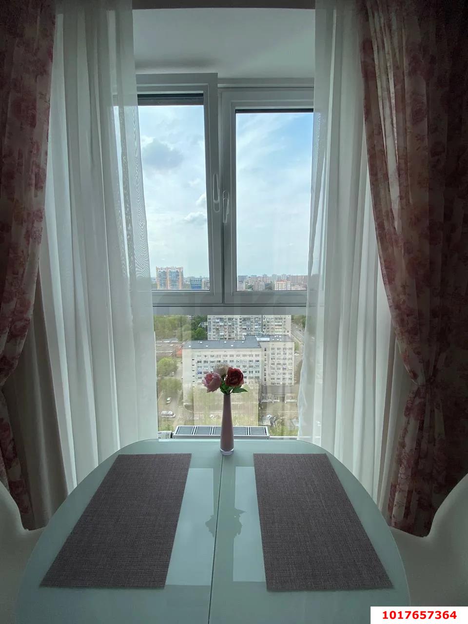 Фото №4: 1-комнатная квартира <span class="whitespace-nowrap">41 м²</span>, <span class="whitespace-nowrap">21/25 эт.</span> - Краснодар, Прикубанский внутригородской округ, ЖК Кубанский, мкр. Завод Измерительных Приборов, ул. Зиповская, 34к1