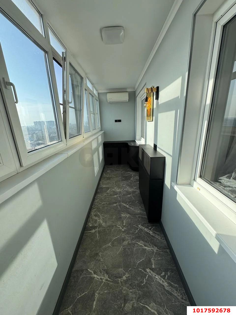Фото №12: 1-комнатная квартира <span class="whitespace-nowrap">38 м²</span>, <span class="whitespace-nowrap">12/24 эт.</span> - Краснодар, Центральный внутригородской округ, мкр. Центральный, ул. Железнодорожная, 24
