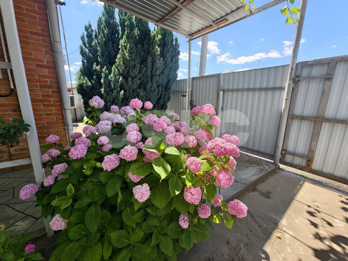 Фото №6: Дом <span class="whitespace-nowrap">58 м²</span> <span class="whitespace-nowrap">+ 3.32 сот.</span>, <span class="whitespace-nowrap">1 эт.</span> - Кореновск, мкр. 1-й квартал, ул. Хлеборобская, 3
