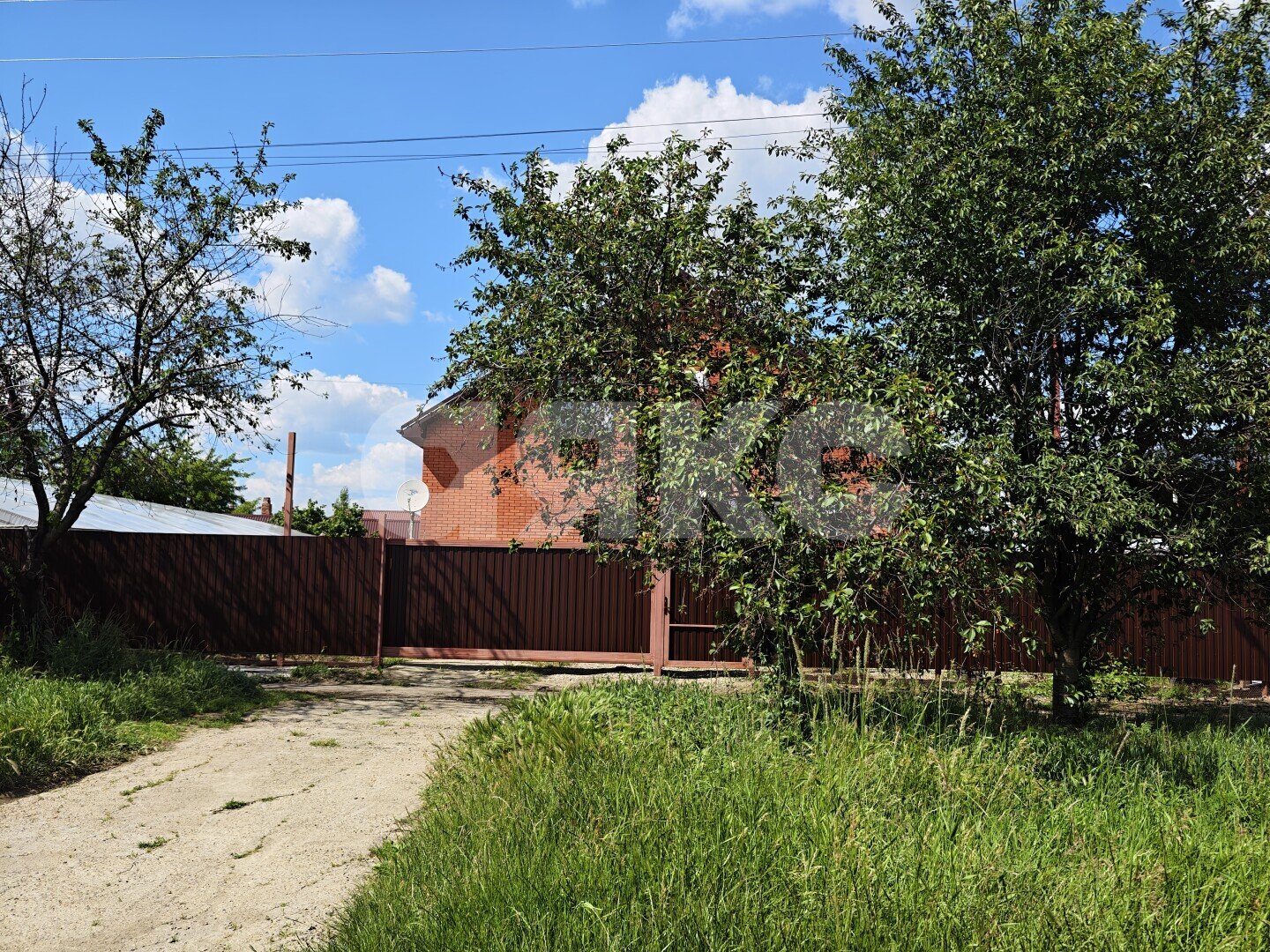 Фото №5: Дом <span class="whitespace-nowrap">247 м²</span> <span class="whitespace-nowrap">+ 10.02 сот.</span>, <span class="whitespace-nowrap">2 эт.</span> - Платнировская, ул. Энгельса, 22