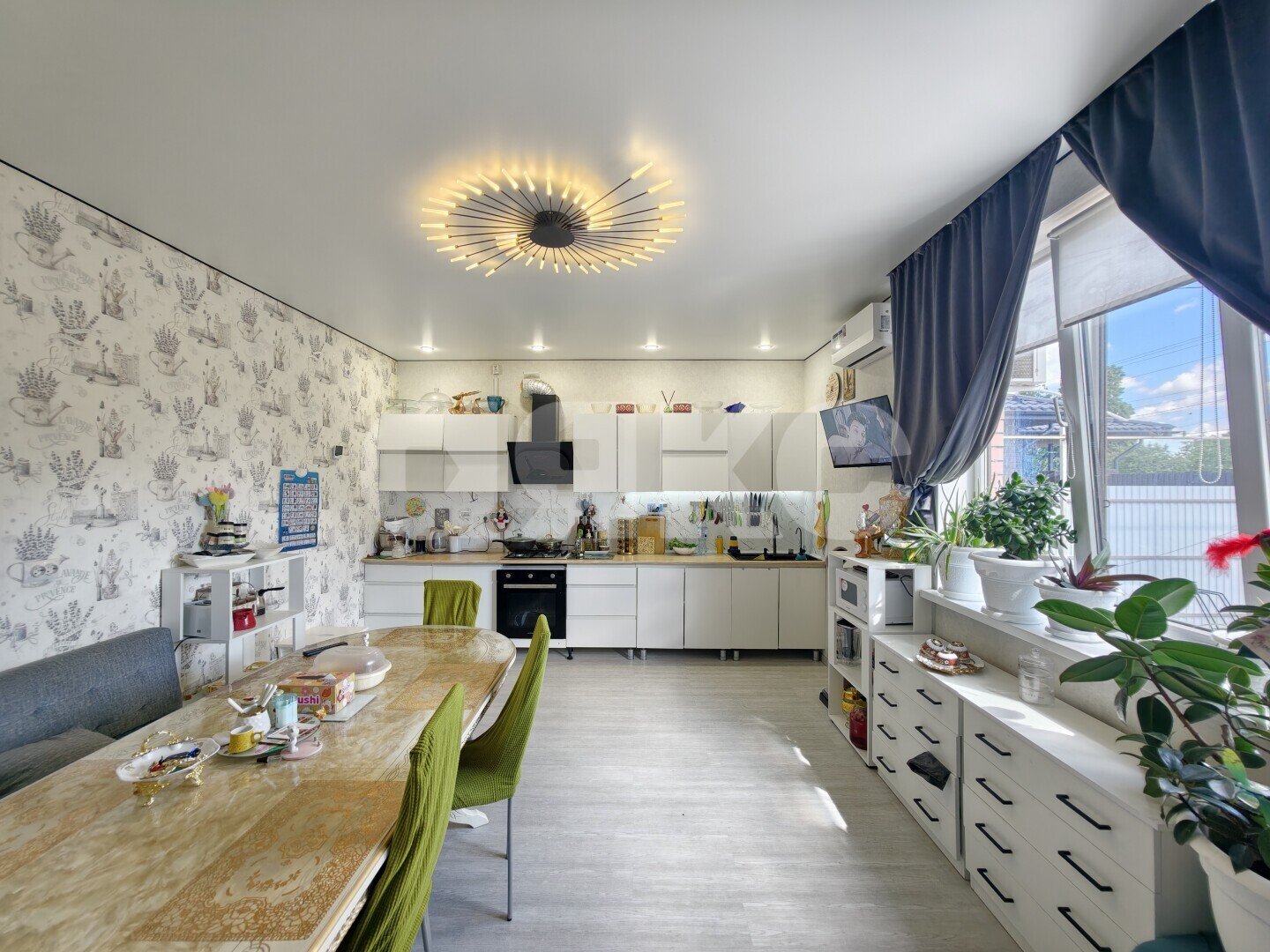Фото №25: Дом <span class="whitespace-nowrap">247 м²</span> <span class="whitespace-nowrap">+ 10.02 сот.</span>, <span class="whitespace-nowrap">2 эт.</span> - Платнировская, ул. Энгельса, 22
