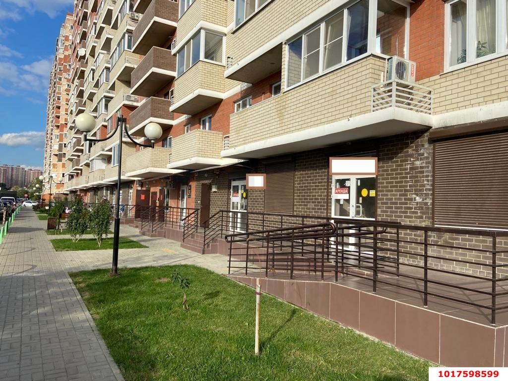 Фото №9: Торговое помещение <span class="whitespace-nowrap">65 м²</span>, <span class="whitespace-nowrap">1/18 эт.</span> - Краснодар, Карасунский внутригородской округ, Гидростроителей, мкр. жилой комплекс Премьера, ул. Автолюбителей, 1/7к2