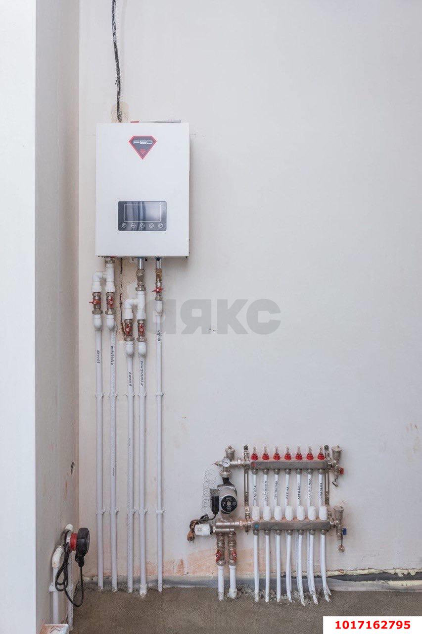 Фото №10: Дом <span class="whitespace-nowrap">170 м²</span> <span class="whitespace-nowrap">+ 5 сот.</span>, <span class="whitespace-nowrap">2 эт.</span> - Краснодар, Прикубанский внутригородской округ, Калинино, мкр. Завод Радиоизмерительных Приборов, ул. Карельская, 102