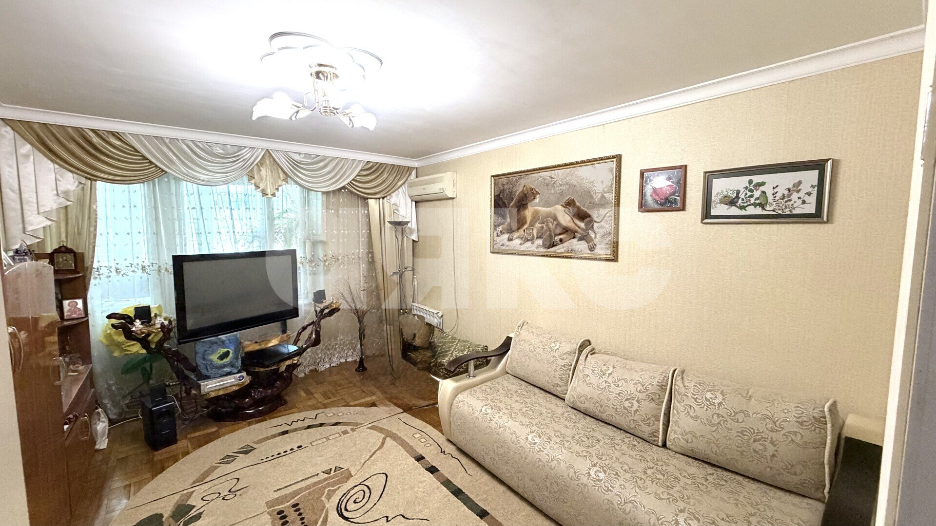 Фото №1: 2-комнатная квартира <span class="whitespace-nowrap">48 м²</span>, <span class="whitespace-nowrap">1/9 эт.</span> - Майкоп, мкр. квартал Черёмушки, ул. Пионерская, 381