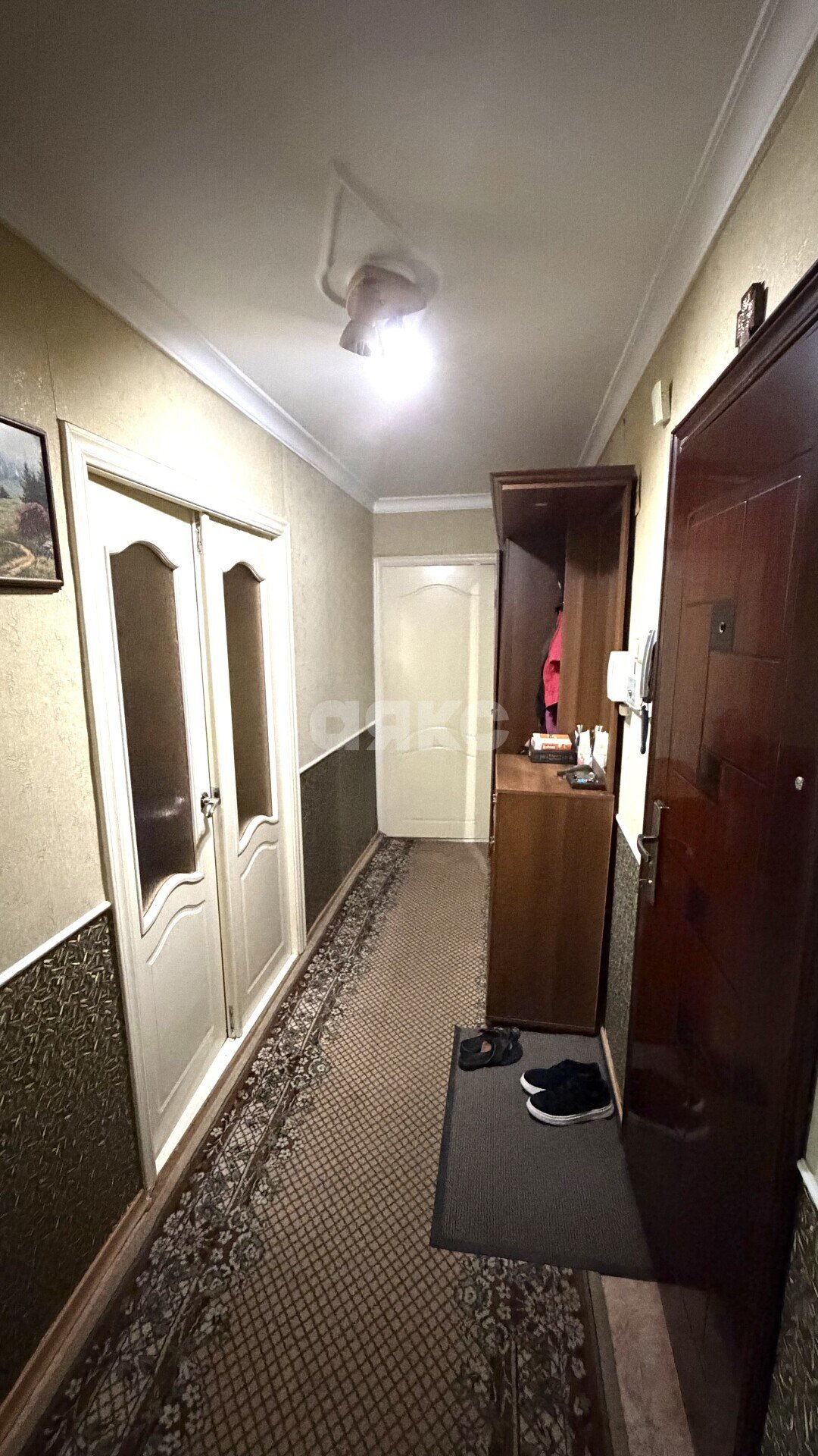 Фото №2: 2-комнатная квартира <span class="whitespace-nowrap">48 м²</span>, <span class="whitespace-nowrap">1/9 эт.</span> - Майкоп, мкр. квартал Черёмушки, ул. Пионерская, 381