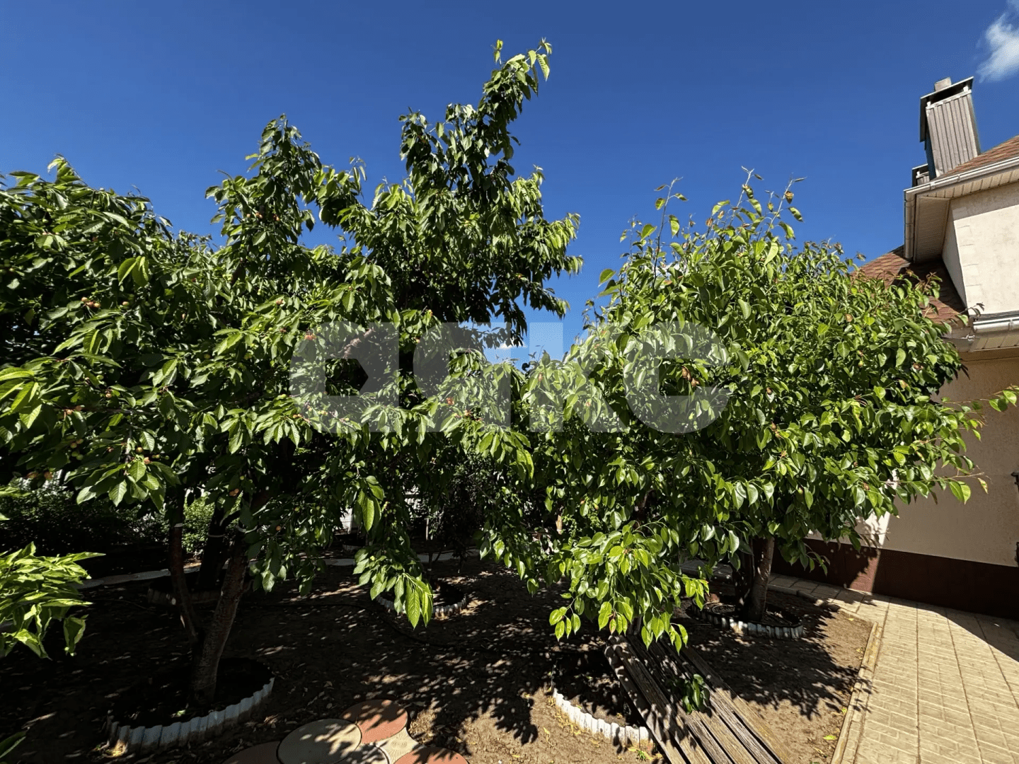 Фото №37: Коттедж <span class="whitespace-nowrap">254 м²</span> <span class="whitespace-nowrap">+ 15 сот.</span>, <span class="whitespace-nowrap">2 эт.</span> - Киляковка, мкр. КП Солнечная поляна, пер. Звёздный