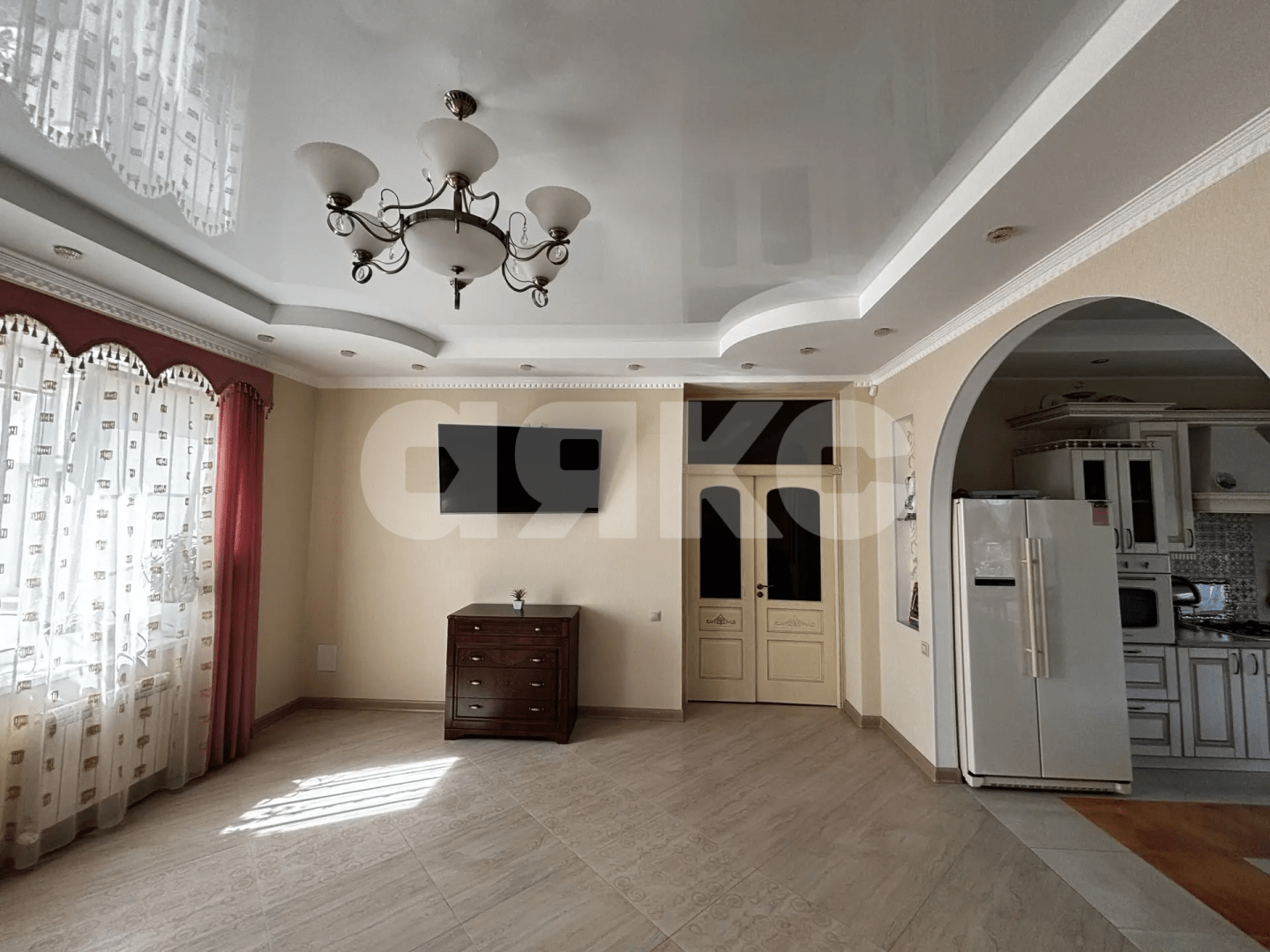 Фото №4: Коттедж <span class="whitespace-nowrap">254 м²</span> <span class="whitespace-nowrap">+ 15 сот.</span>, <span class="whitespace-nowrap">2 эт.</span> - Киляковка, мкр. КП Солнечная поляна, пер. Звёздный
