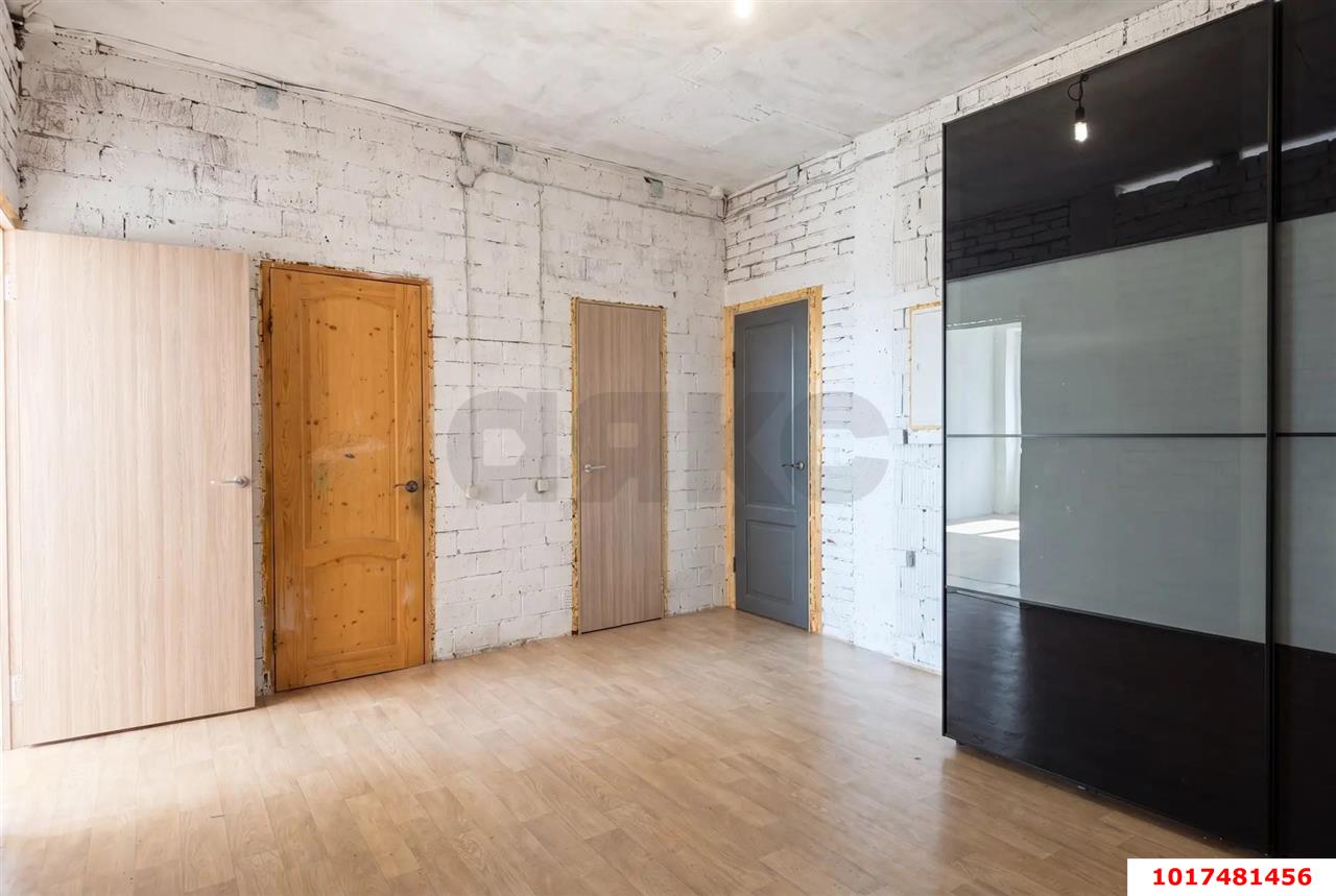 Фото №5: 3-комнатная квартира <span class="whitespace-nowrap">99 м²</span>, <span class="whitespace-nowrap">10/15 эт.</span> - Краснодар, Прикубанский внутригородской округ, Фестивальный, мкр. Солнечный, ул. Казбекская, 12