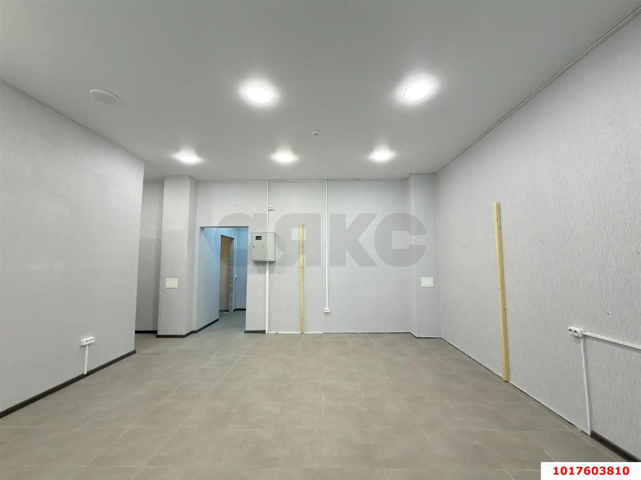 Фото №6: Торговое помещение <span class="whitespace-nowrap">44 м²</span>, <span class="whitespace-nowrap">1/16 эт.</span> - Краснодар, Прикубанский внутригородской округ, мкр. жилой комплекс Ракурс, ул. имени Героя Ростовского, 8к6