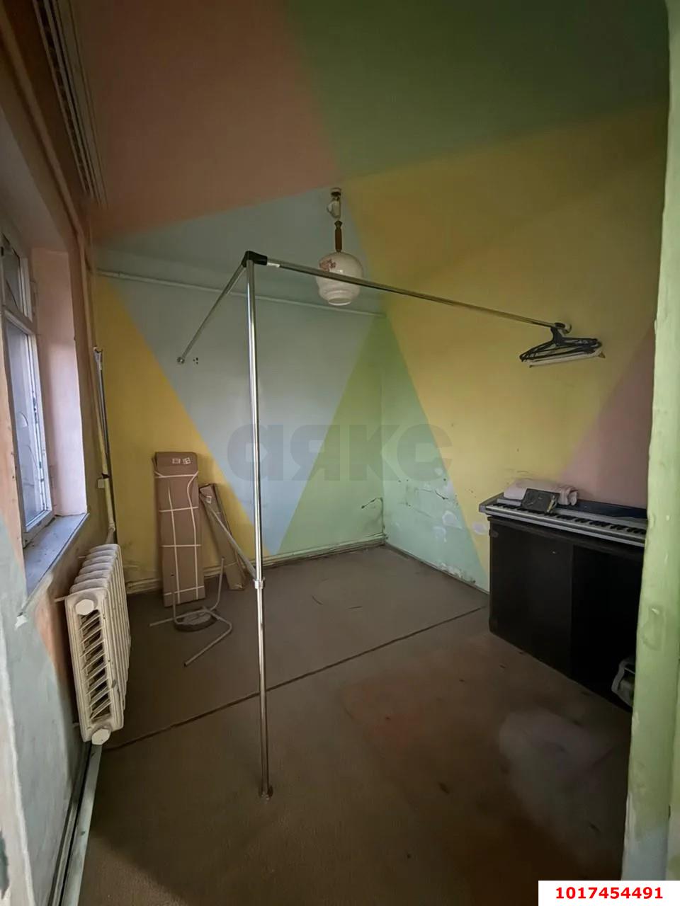 Фото №4: Дом <span class="whitespace-nowrap">107 м²</span> <span class="whitespace-nowrap">+ 10 сот.</span>, <span class="whitespace-nowrap">1 эт.</span> - Тахтамукай, ул. Южная, 65