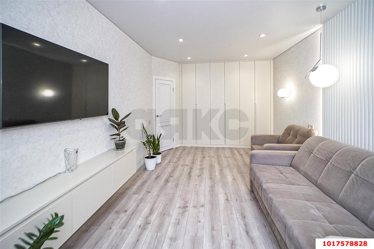 Фото №2: 1-комнатная квартира <span class="whitespace-nowrap">45 м²</span>, <span class="whitespace-nowrap">14/18 эт.</span> - Краснодар, Прикубанский внутригородской округ, Панорама, мкр. ЖК Гарантия, ул. Восточно-Кругликовская, 42/3к2