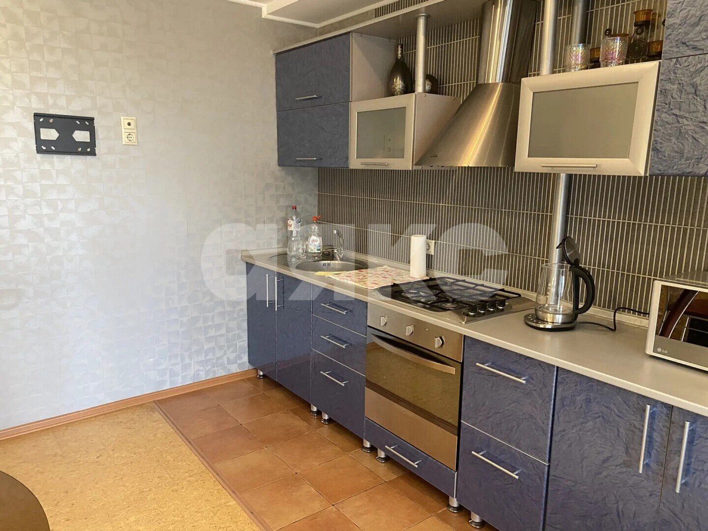 Фото №3: 1-комнатная квартира <span class="whitespace-nowrap">50 м²</span>, <span class="whitespace-nowrap">6/11 эт.</span> - Волгоград, р. Краснооктябрьский, ул. Маршала Ерёменко, 44