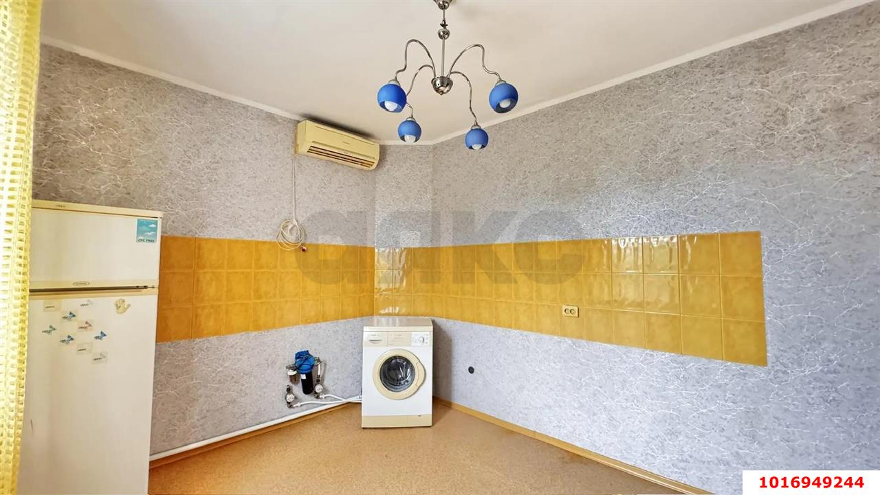 Фото №5: 1-комнатная квартира <span class="whitespace-nowrap">34 м²</span>, <span class="whitespace-nowrap">2/3 эт.</span> - Краснодар, Центральный внутригородской округ, мкр. Центральный, ул. Володи Головатого, 435/1