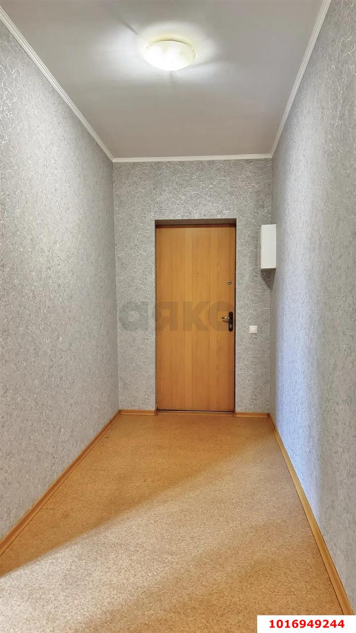 Фото №9: 1-комнатная квартира <span class="whitespace-nowrap">34 м²</span>, <span class="whitespace-nowrap">2/3 эт.</span> - Краснодар, Центральный внутригородской округ, мкр. Центральный, ул. Володи Головатого, 435/1