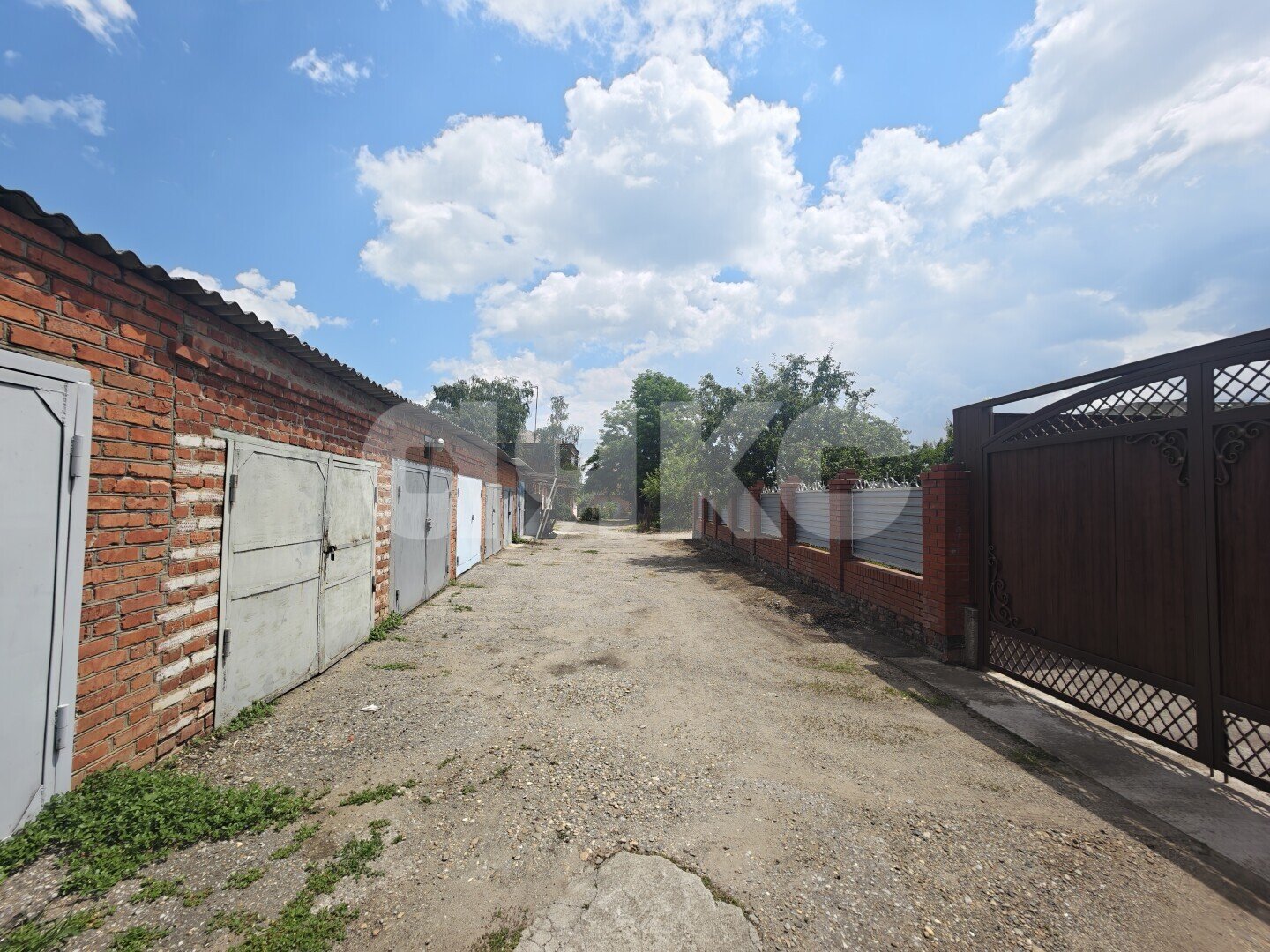 Фото №2: Гараж <span class="whitespace-nowrap">20 м²</span> - Кореновск, мкр. 2-й квартал, ул. Щорса