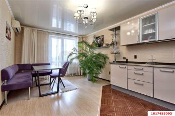 Фото №1: 3-комнатная квартира <span class="whitespace-nowrap">75 м²</span>, <span class="whitespace-nowrap">12/14 эт.</span> - Краснодар, мкр. Юбилейный, пр-кт Чекистов, 24/1