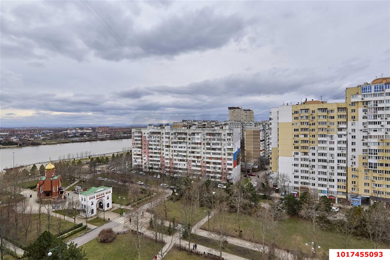 Фото №12: 3-комнатная квартира <span class="whitespace-nowrap">75 м²</span>, <span class="whitespace-nowrap">12/14 эт.</span> - Краснодар, Западный внутригородской округ, мкр. Юбилейный, пр-кт Чекистов, 24/1
