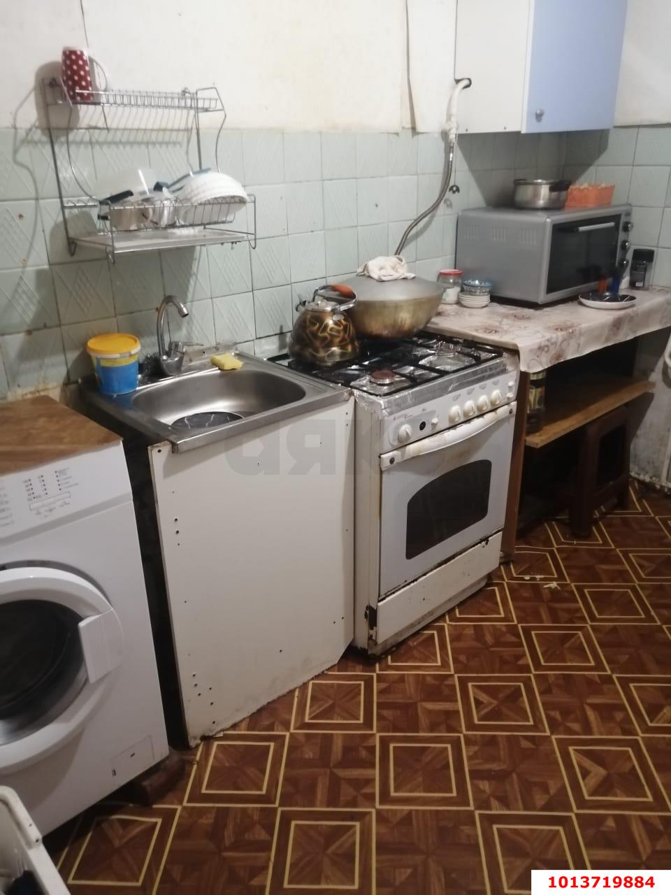 Фото №4: Торговое помещение <span class="whitespace-nowrap">47 м²</span>, <span class="whitespace-nowrap">1/9 эт.</span> - Краснодар, Карасунский внутригородской округ, мкр. Комсомольский, ул. Симферопольская, 40
