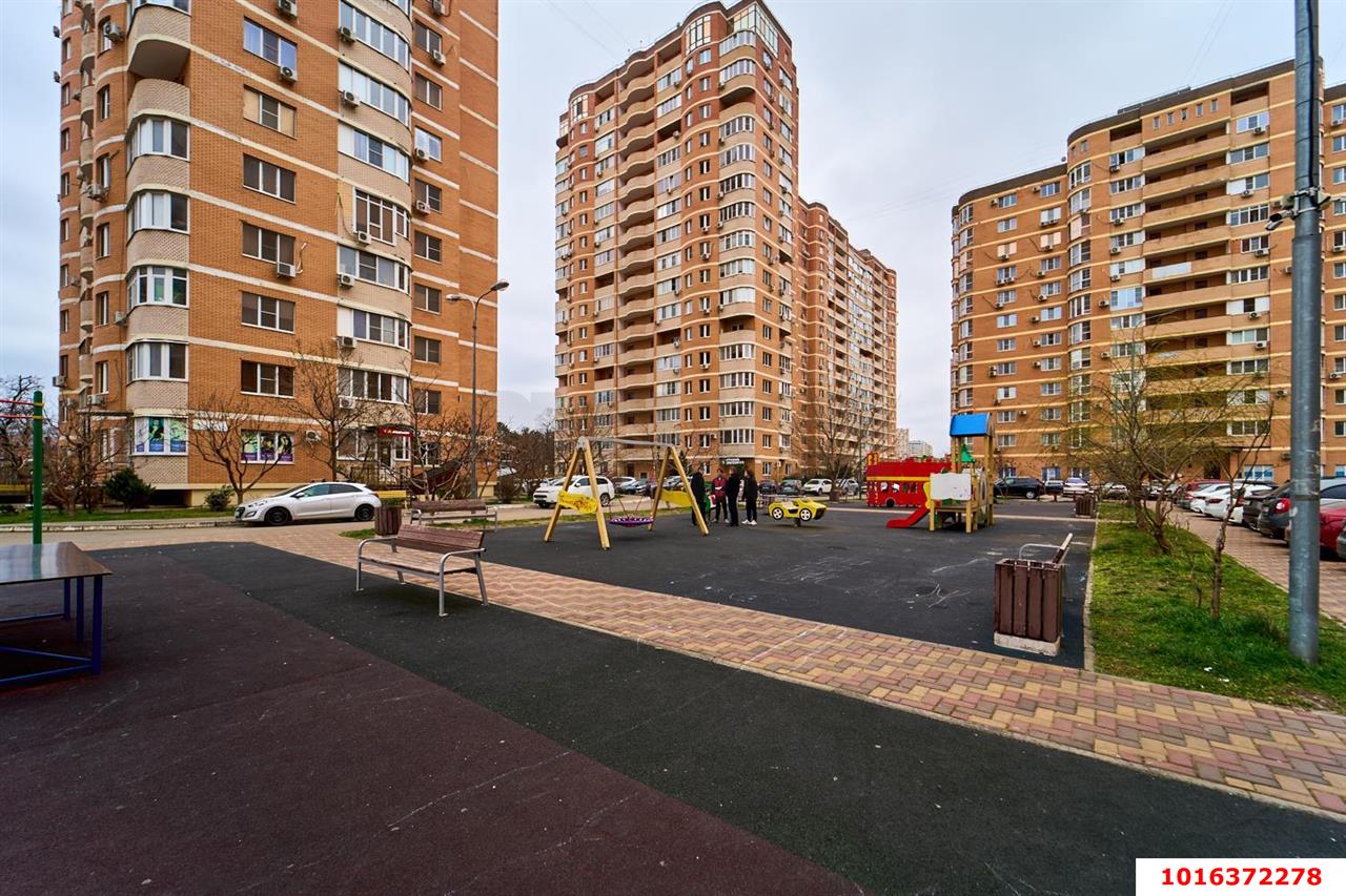 Фото №13: 1-комнатная квартира <span class="whitespace-nowrap">41 м²</span>, <span class="whitespace-nowrap">5/16 эт.</span> - Краснодар, Прикубанский внутригородской округ, 9-й километр, мкр. ЖК Валентина, ул. имени Дзержинского, 64/2